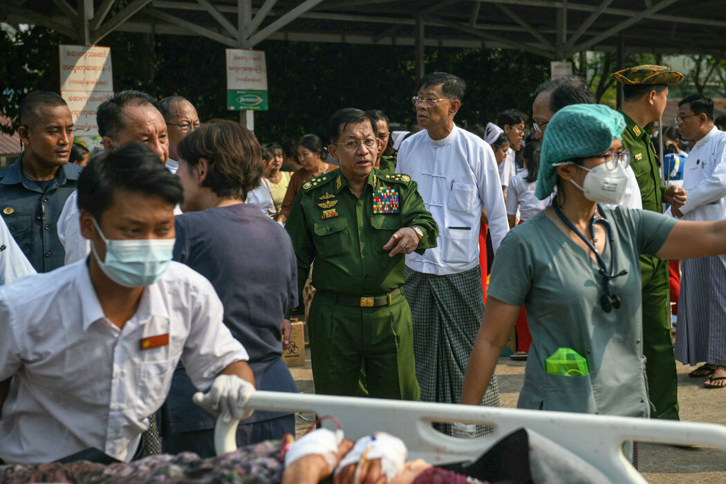 週五，四年前通過政變奪取政權的軍政府領導人敏昂萊在首都內比都的一家醫院。