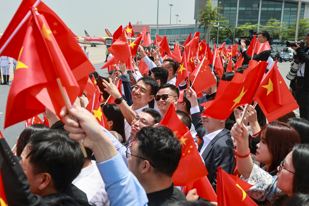 習近平的訪問可能將充滿戲劇性的、精心設計的熱烈場面,比如他抵達河內時的這種。但這些場景背後還存在諸多不確定性。