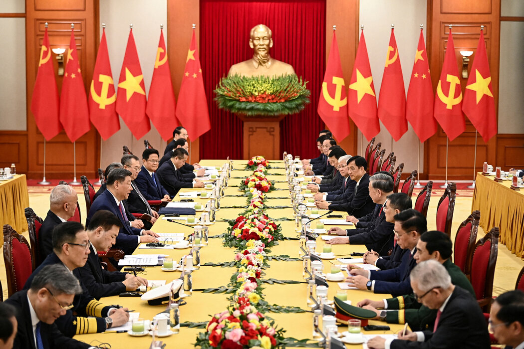 中國領導人習近平與越共中央總書記蘇林在河內舉行會晤，為了應對美國的關稅，中國加強了與他國的雙邊貿易關係。