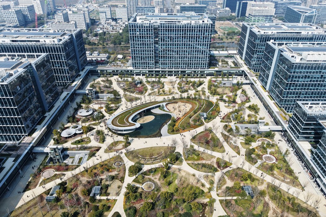 阿里巴巴位於中國杭州的總部，攝於今年2月。中國在電子商務領域的成功，已成為該國經濟騰飛的一個關鍵特徵。
