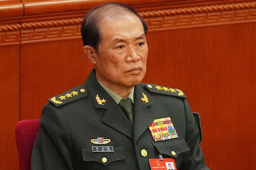中國上週五宣布，何衛東上將及另外八名高級軍官已被免去職務，並開除黨籍。