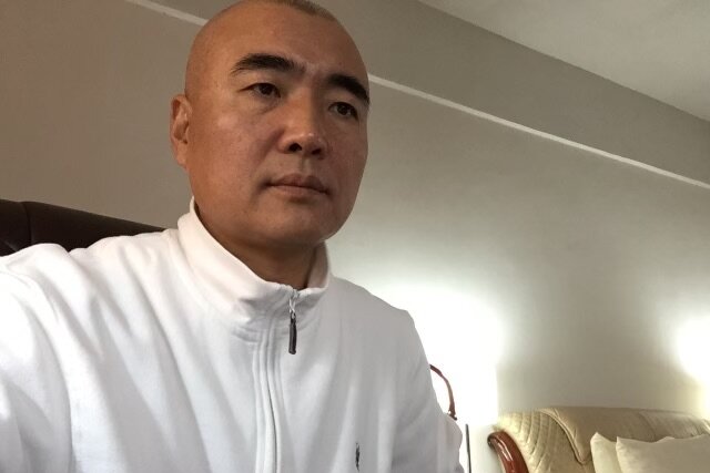 出生於中國的美國商人戴維·李在中國被判處五年監禁，罪名是與近25年前的一起刑事案件有關。