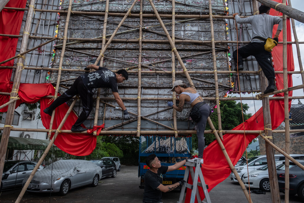 黛西·白是香港棚架行業中為數不多的女性從業者之一。