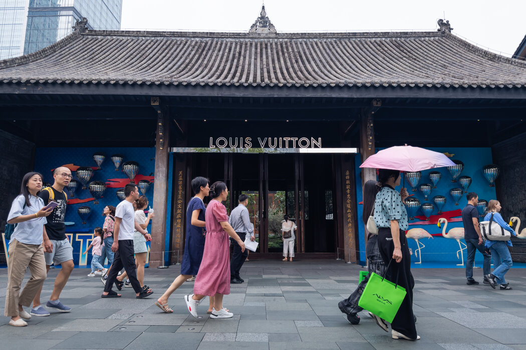 成都的人口在過去五年裡增長了30%,達到2150萬。