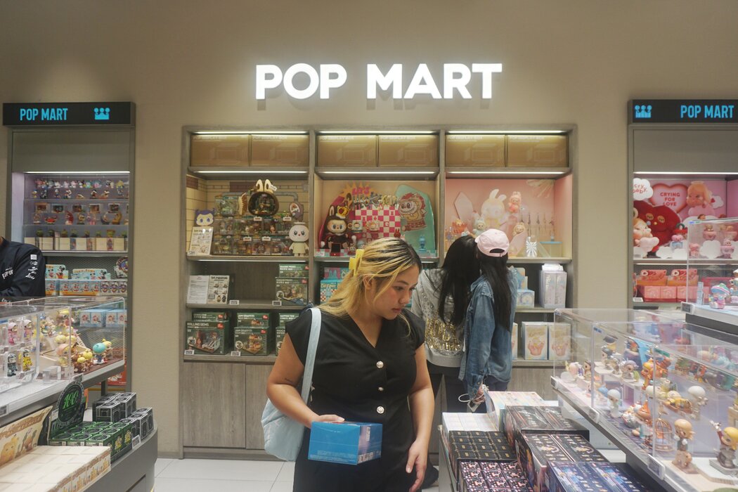本月,中國浙江省杭州市的一家泡泡瑪特商店。