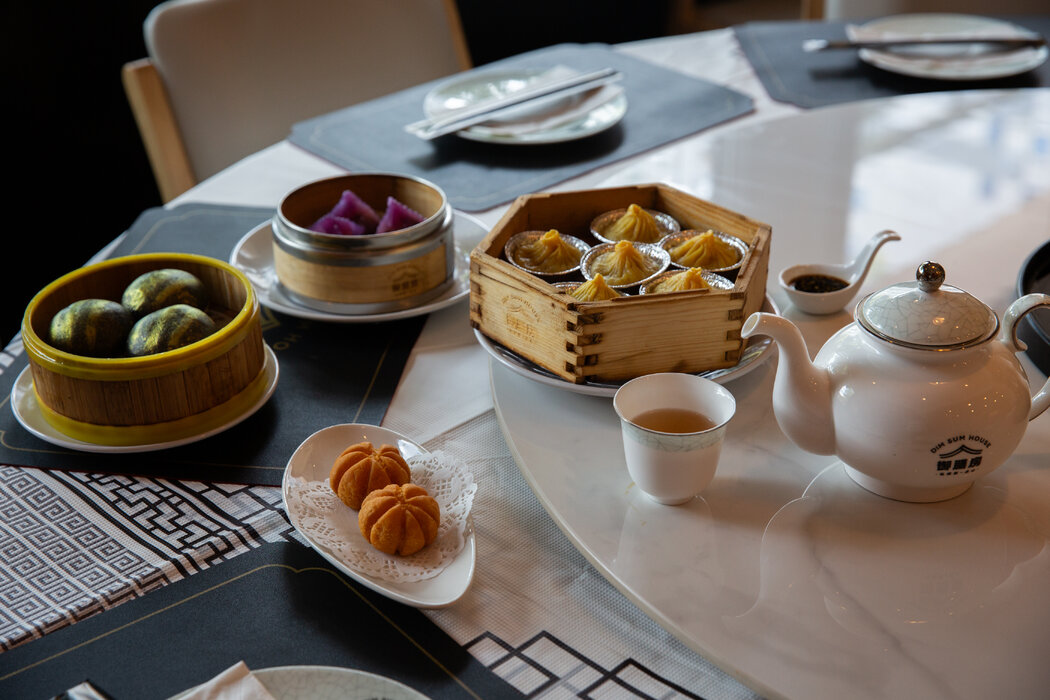 御膳房的特色是港式茶點。