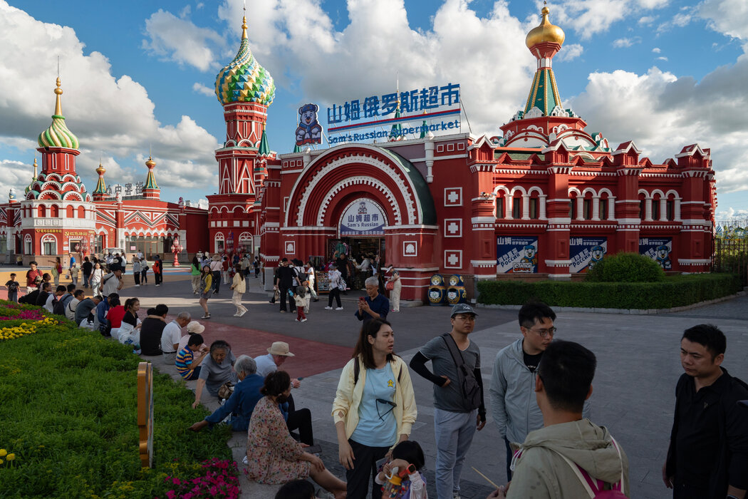 去年,中俄貿易額高達2400億美元,自2022年俄羅斯入侵烏克蘭以來增長了三分之二。中國還向俄羅斯提供了許多在衝突中使用的無人機和零部件。