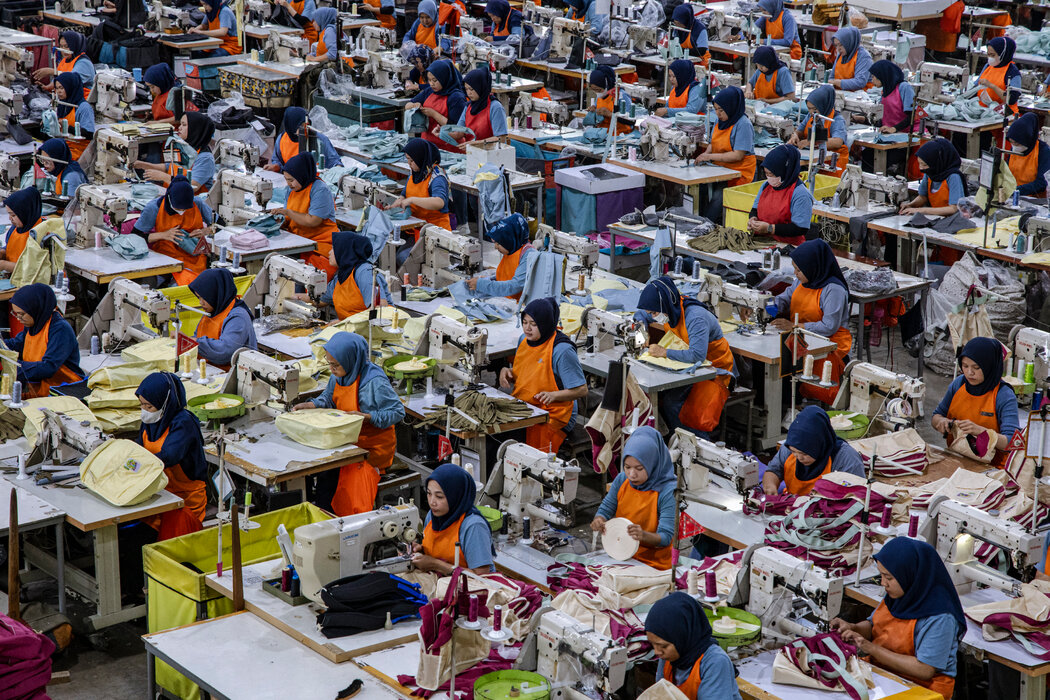 印尼服裝業受到中國進口產品重創，2023年以來預計流失了30萬個工作崗位。
