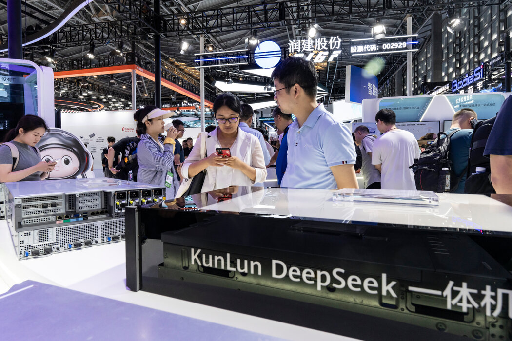 中國初創公司DeepSeek今年初發布的一個人工智慧系統震驚了科技界，公司稱該系統的成本僅為美國競爭對手的一小部分。