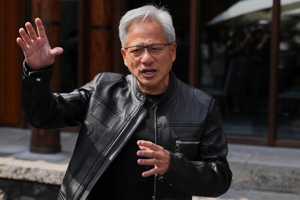 英偉達首席執行官黃仁勛表示，他「非常努力」才獲得川普政府頒發的出口許可，以便向中國出口人工智慧晶片。
