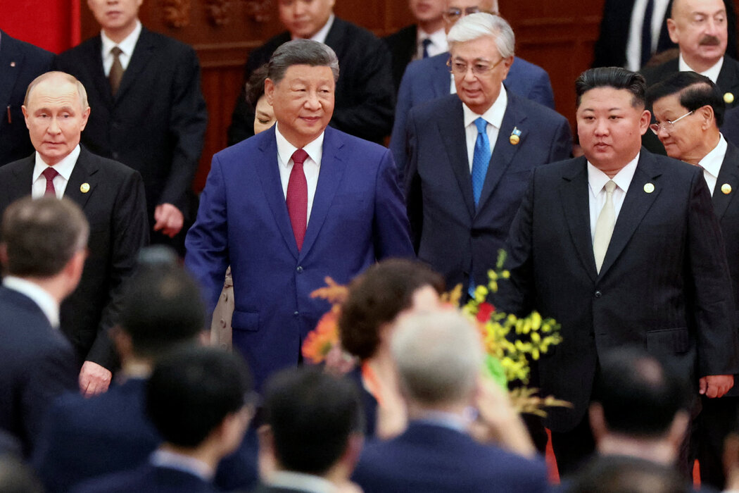 習近平、普丁和金正恩一同亮相。