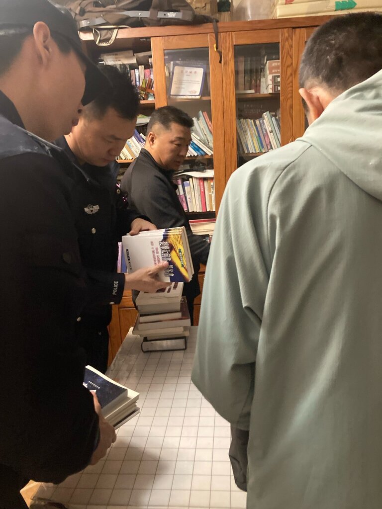 週五，警察突襲了錫安教會另一位牧師孫聰位於北京的住所。