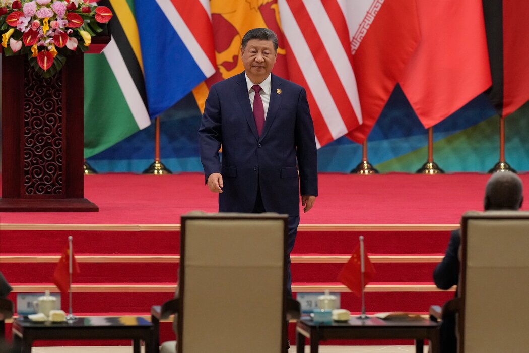 川普總統威脅要取消與中國領導人習近平的會面。圖為習近平週一於北京在全球婦女峰會發表講話。