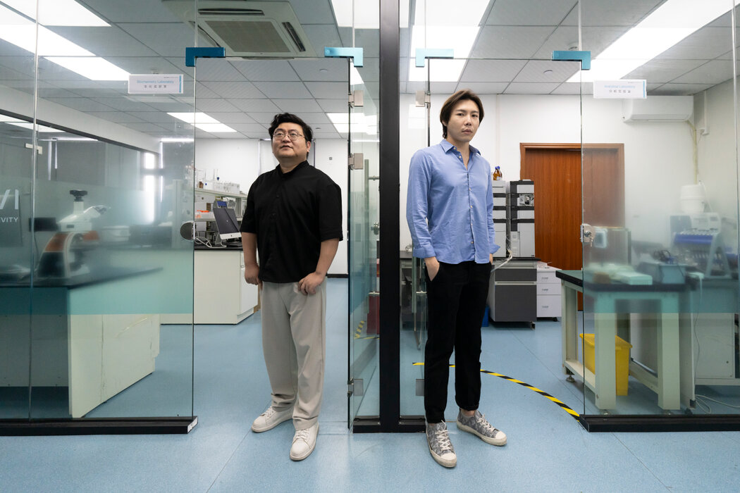 長壽藥初創企業Lonvi Biosciences的首席技術官呂慶華與首席執行官葉子壕於10月在深圳。