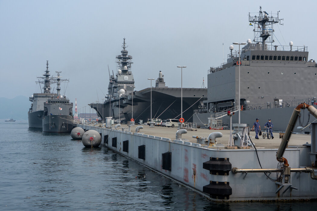 日本廣島縣吳市海軍基地,攝於今年。高市早苗表示,若中國試圖奪取台灣,就可能構成「存亡危機事態」,從而有理由部署自衛隊。