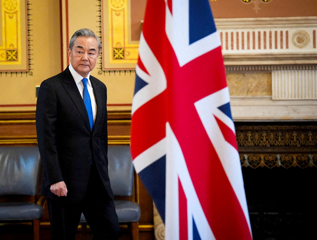 王毅在分別與英法兩國高級官員的談話中，敦促他們在中國與東京裂痕日益加深之際支持中方立場。