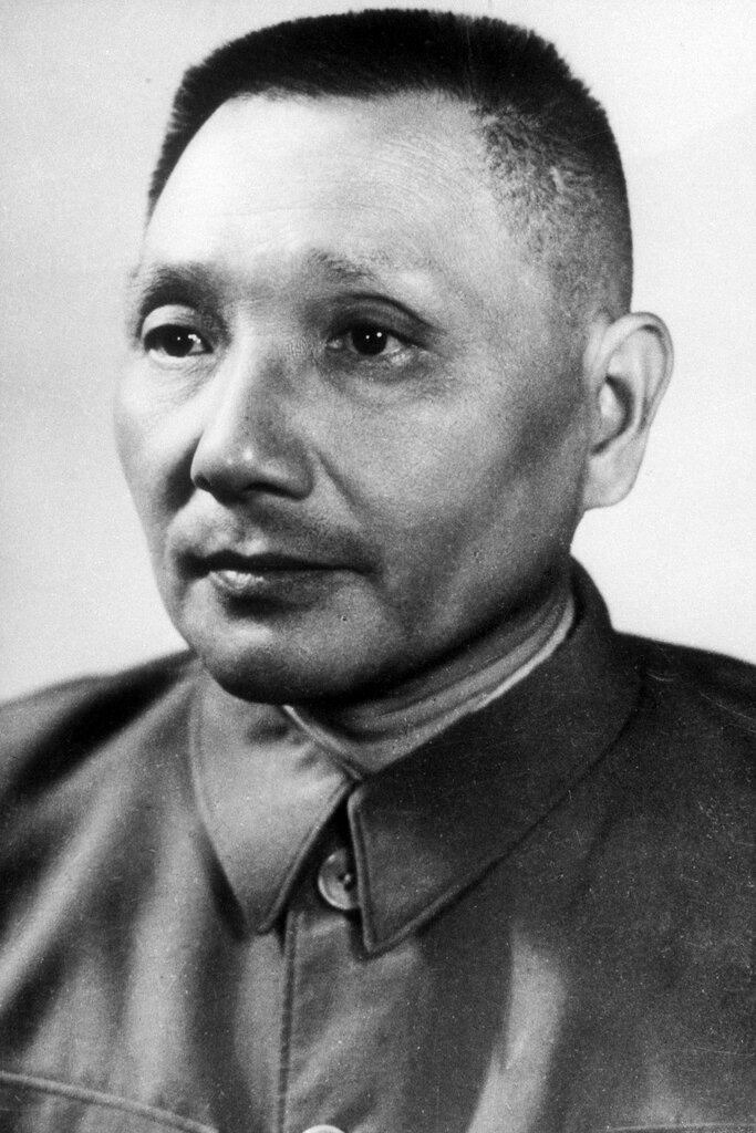 鄧小平，攝於1963年。在他成為中國最高領導人之前，就曾提出「發展稀土」的必要性。