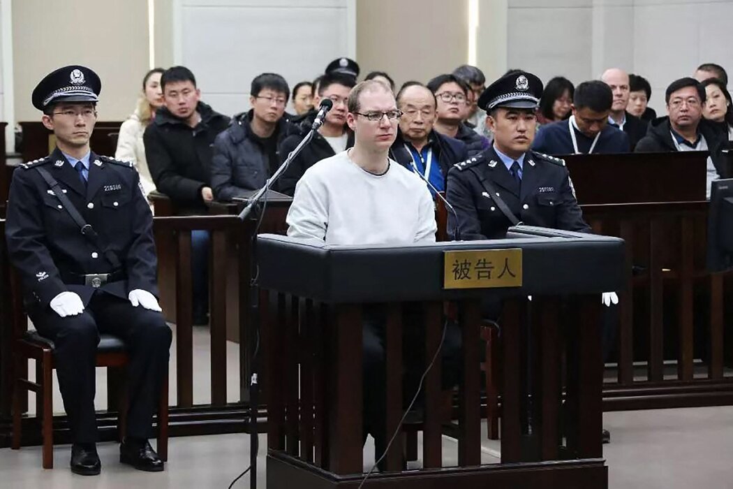 2019年，羅謝倫伯格在中國大連一家法院因販毒指控接受重審。