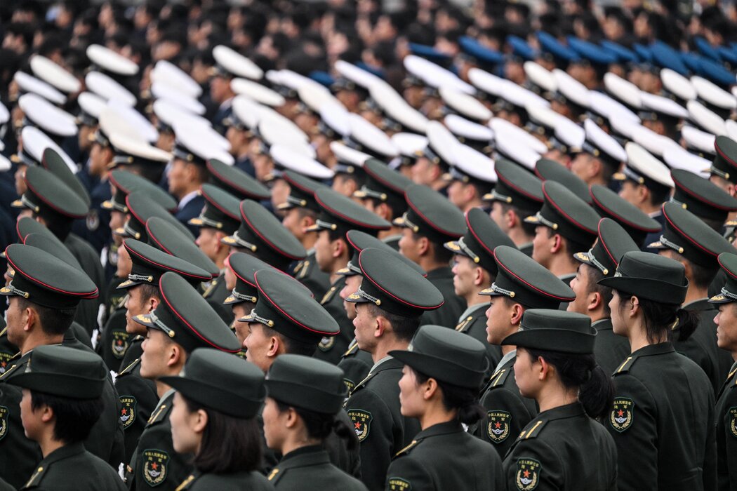 出席一場活動的解放軍，攝於去年12月。中國軍隊的腐敗問題阻礙了其推進現代化和提升作戰能力的努力。