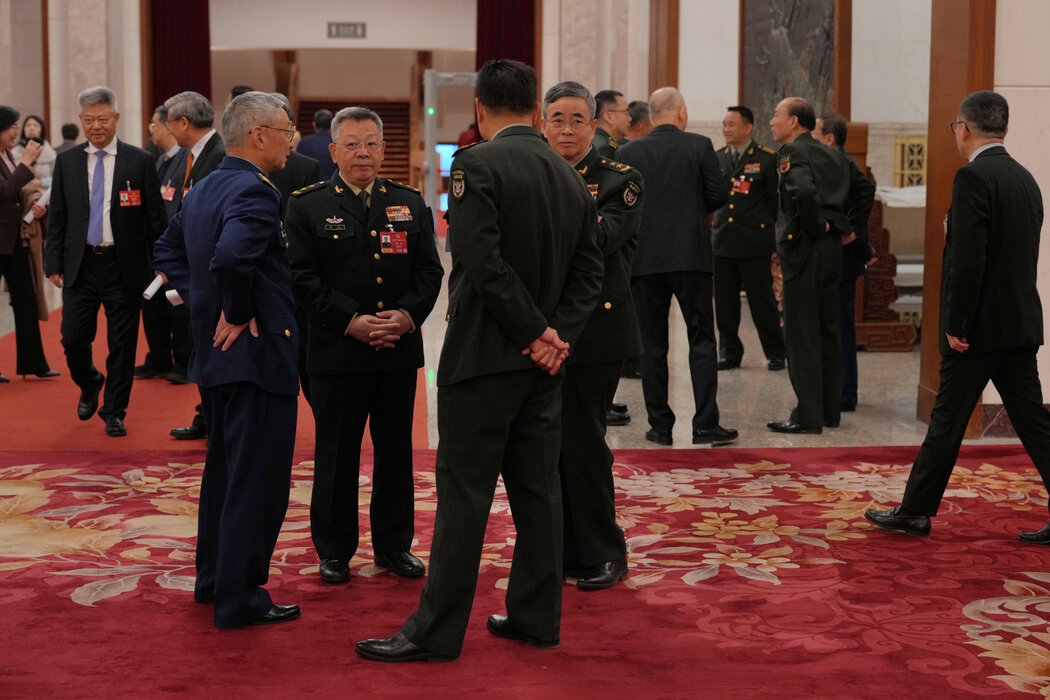 週四參加開幕會的軍隊代表。