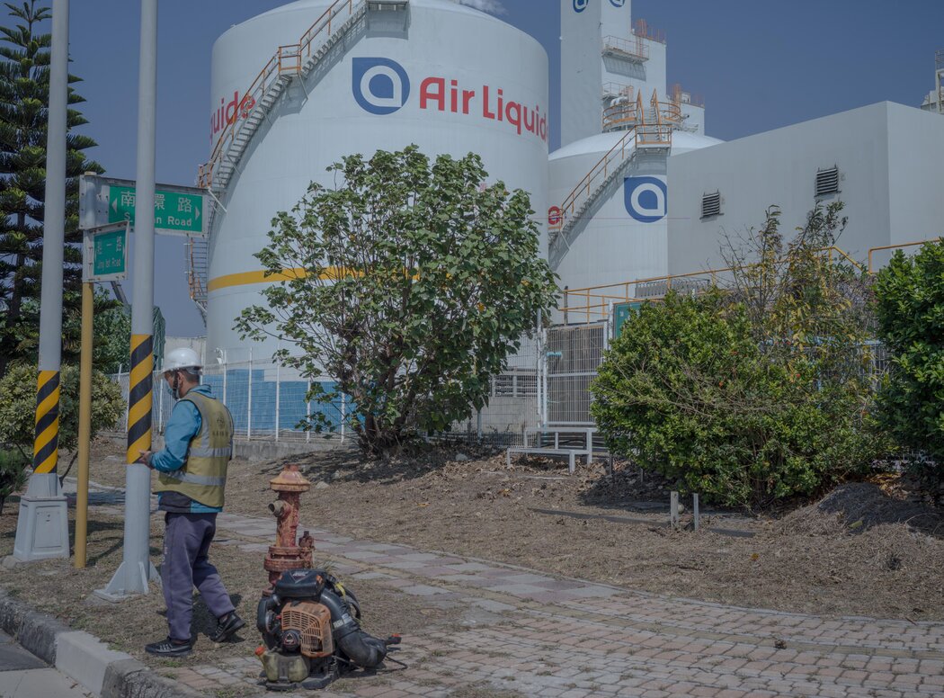 液空公司向半導體行業供應氦氣及其他氣體。