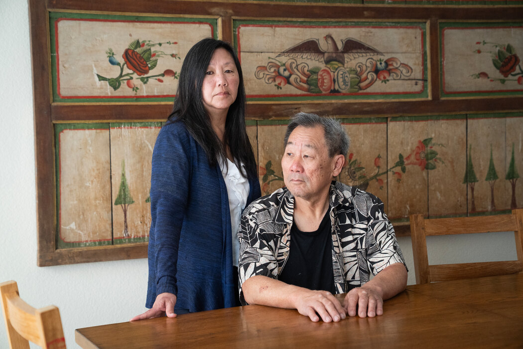 桑德拉·黃和諾曼·黃是黃金德的孫輩，黃金德在1898年最高法院案件中的勝訴，確立了幾乎所有在美國出生的兒童均自動獲得公民身份的原則。