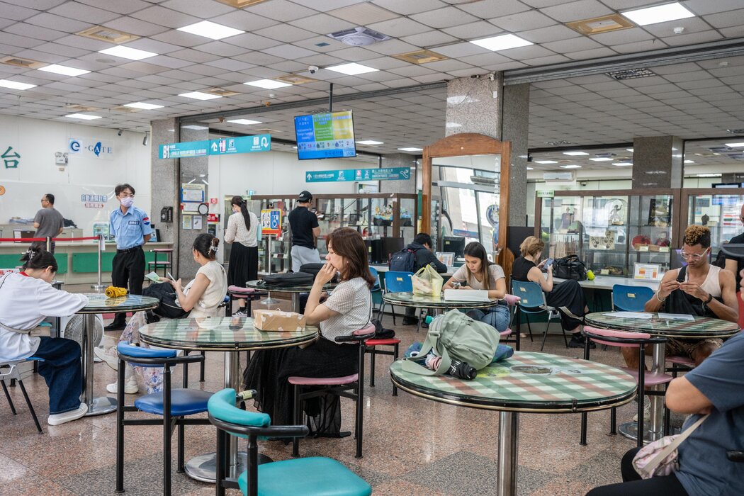 位於台北的移民署，攝於上週二。中國出生的配偶必須等待六年才能申請入籍，比其他非本地配偶多等兩年。