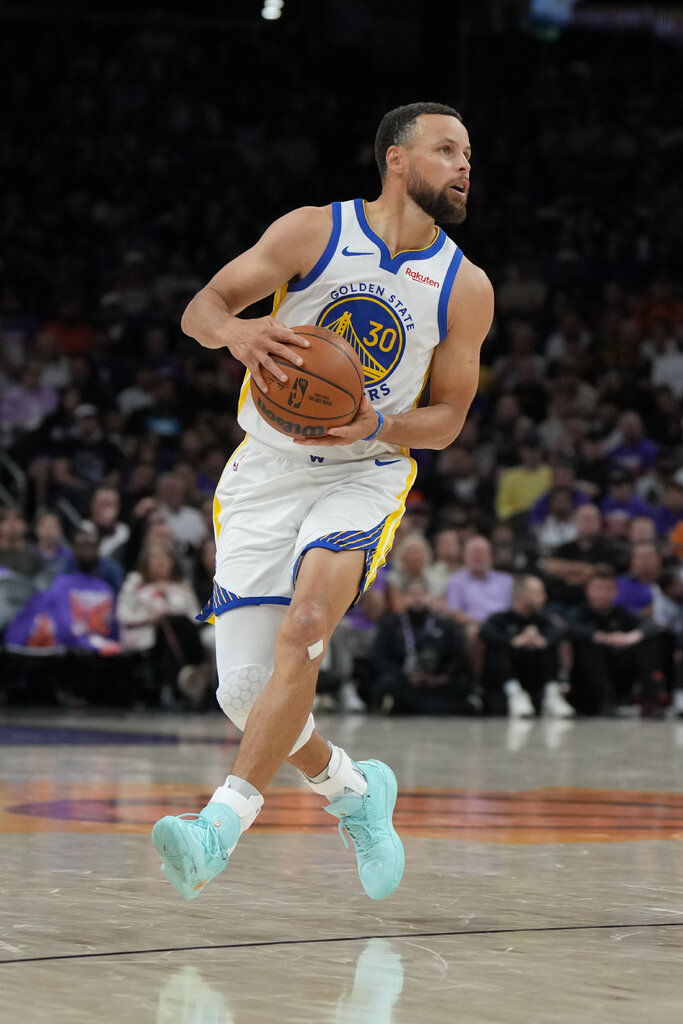 金州勇士隊的史蒂芬·庫裡在4月的一場NBA比賽中。
