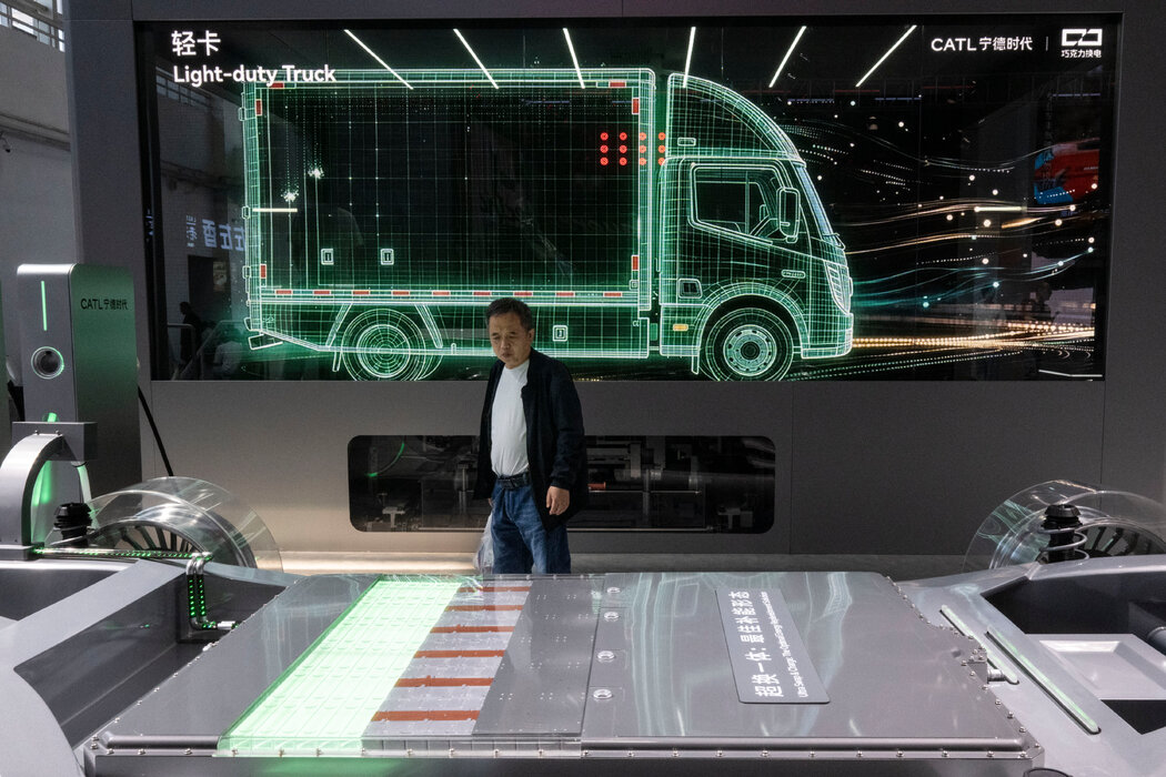 中共最高層的指示鼓勵電池研發,相關法規則限制使用非中國產電池,迫使美國企業退出中國市場。