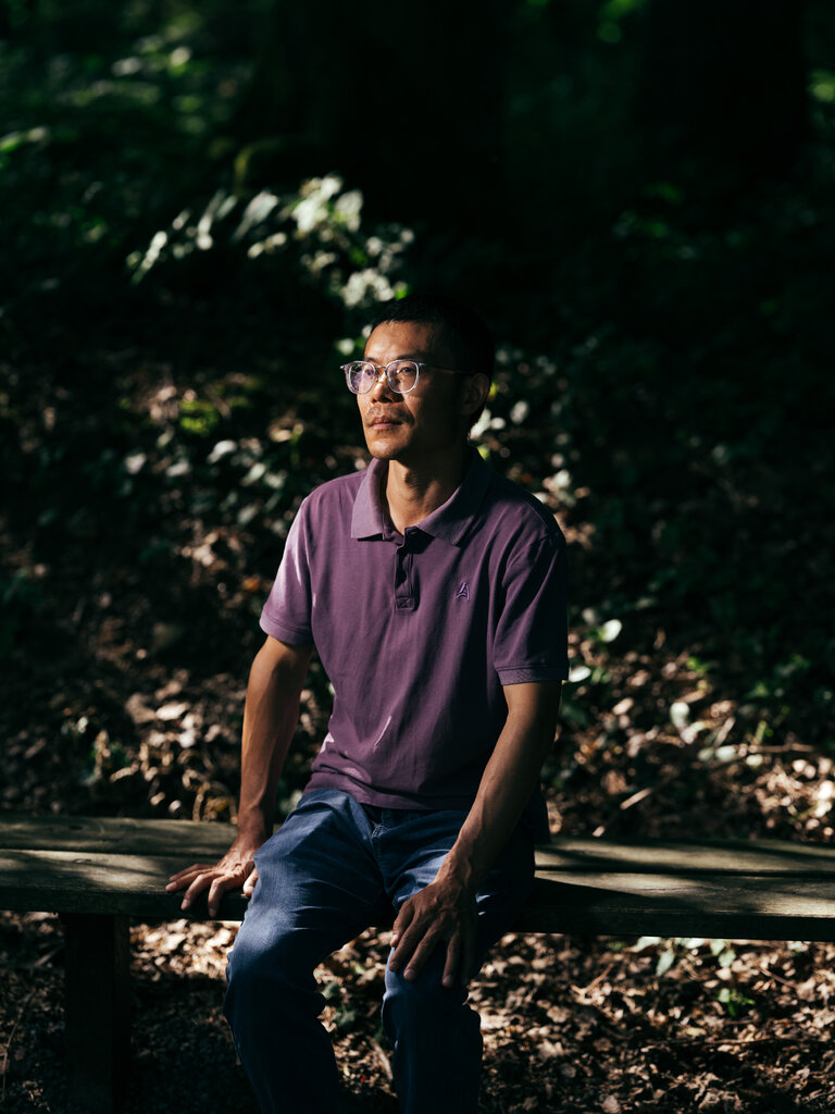 張亞博將新疆的這場運動視為一道高牆,囚禁著「那些奉命執行該運動的人們的靈魂」。