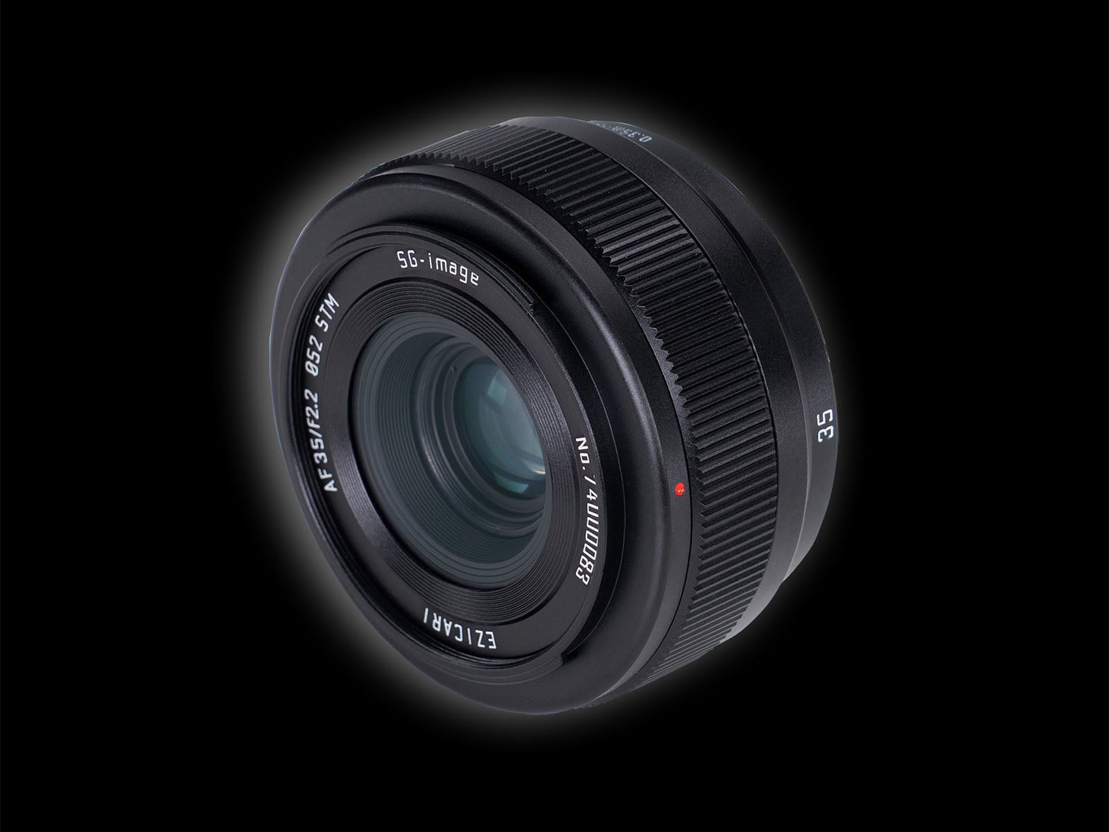 A black camera lens with a 35mm focal length and f/2.2 aperture, featuring the text "SG-image" and "EZICARI" on the front element.