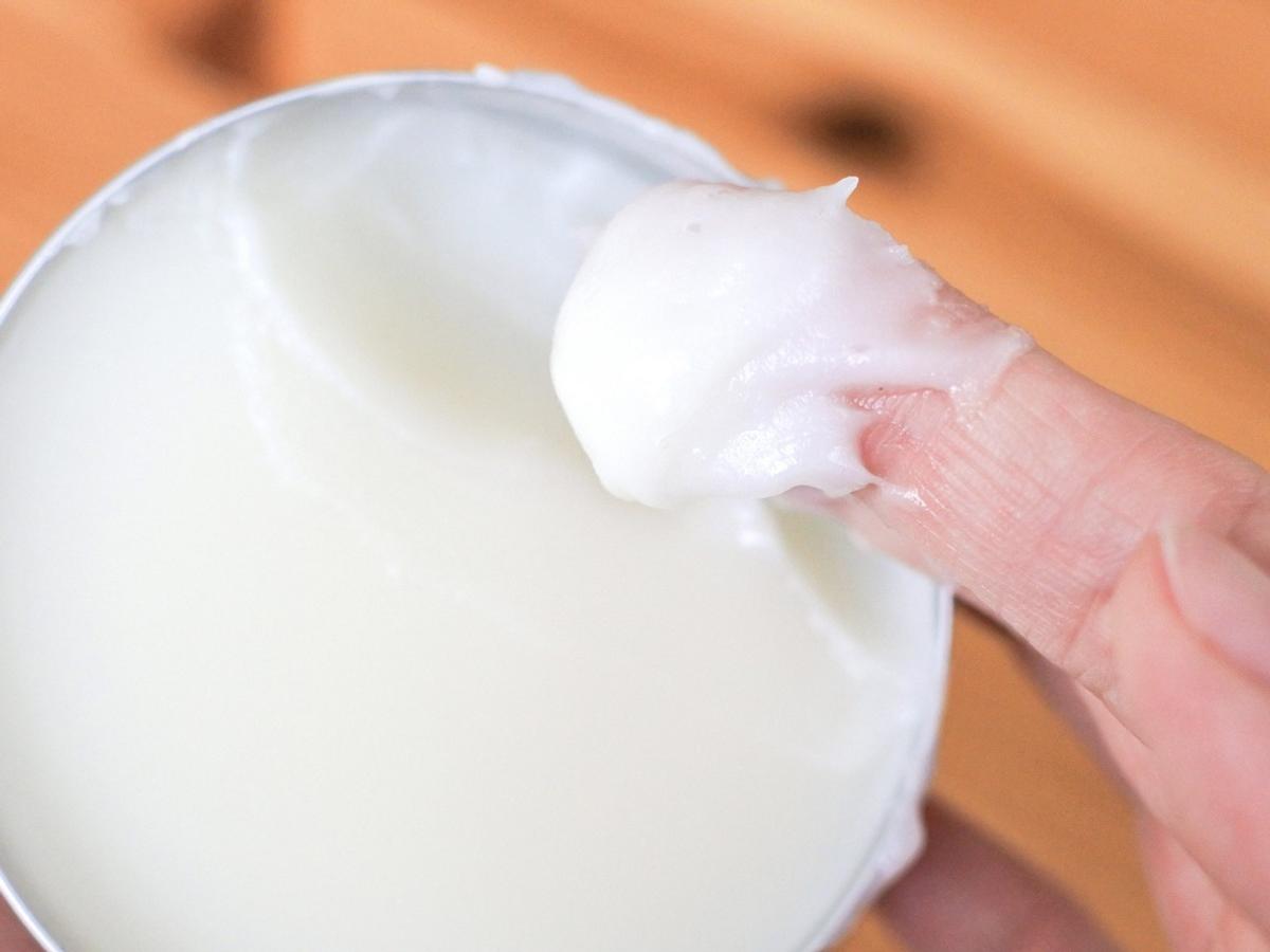 ７NaNatural 「クレンジングバーム hozuri」　挖取櫻桃大小的量