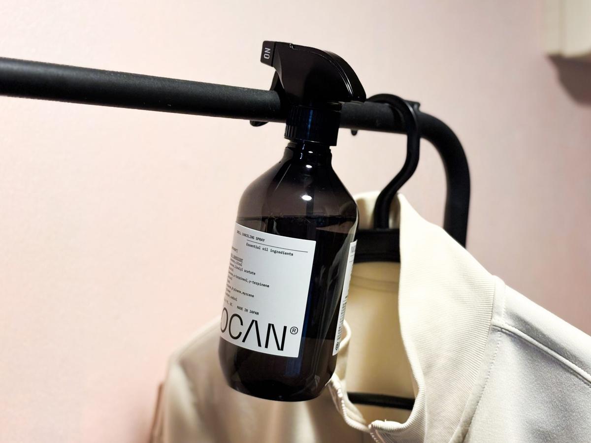 將 NIOCAN 掛在衣架上的狀態