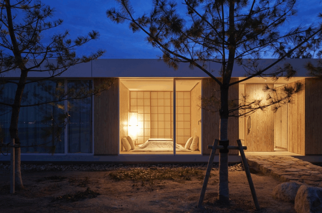 漫遊8座漂浮美術館、入住坂茂打造的水邊別墅：建築迷必訪的瀨戶內海夢幻地——「SIMOSE」