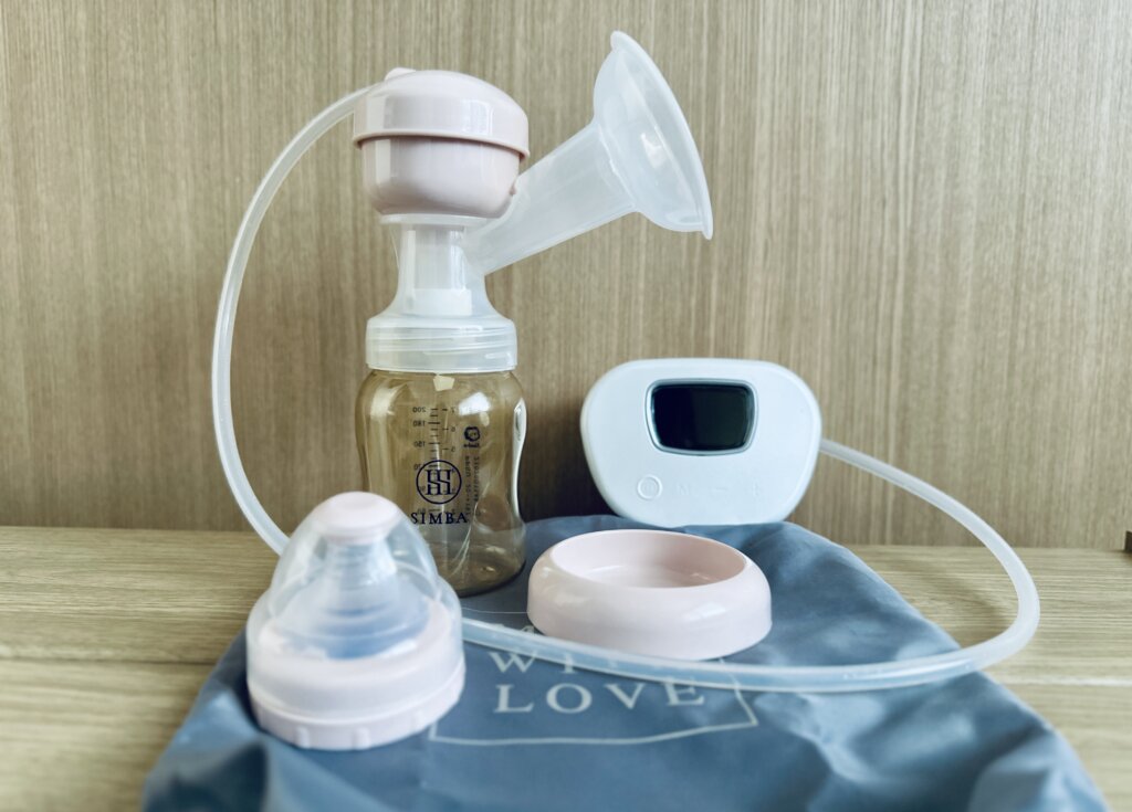 塞奶急救必搭良品，小獅王辛巴Simba「iFeed極美機集乳器」：育兒不需軍備競賽，但愛自己的媽媽請不要手軟