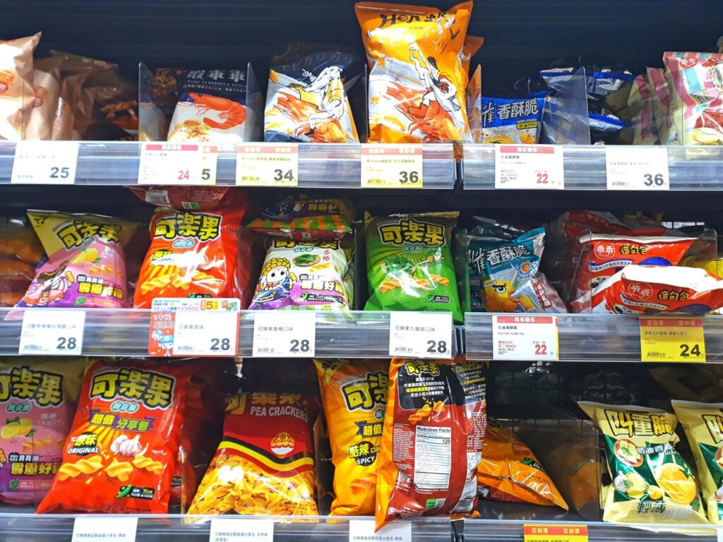 美廉社不只能買菜!Threads狂推「5樣必囤零嘴」:超涮嘴椒麻烤海苔、熱賣30年超香梳打餅你吃過沒?