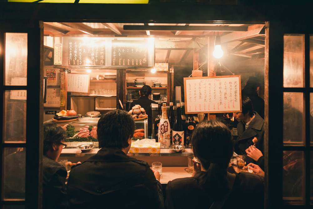「福岡屋台」文化是什麼?誕生於戰後黑市、經歷時代顛簸的夜食傳統