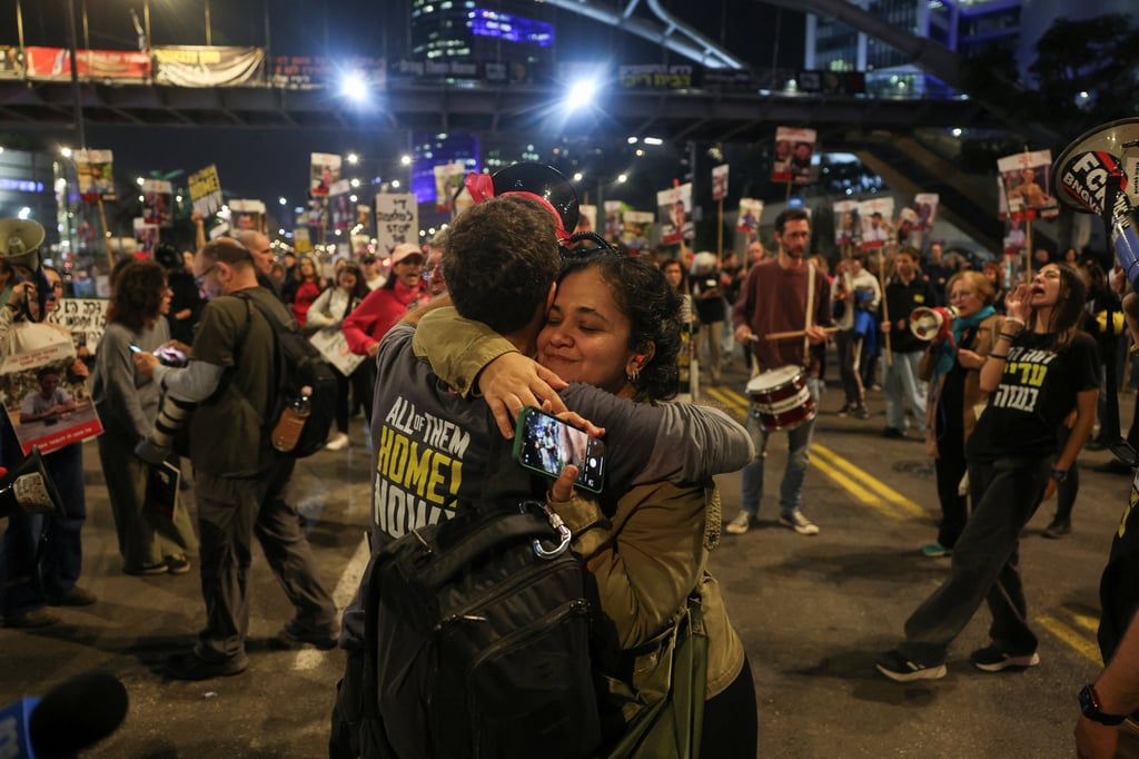 Supporters of Israeli hostages react to news on the Gaza ceasefire negotiations in Tel Aviv. Photo: Reuters
