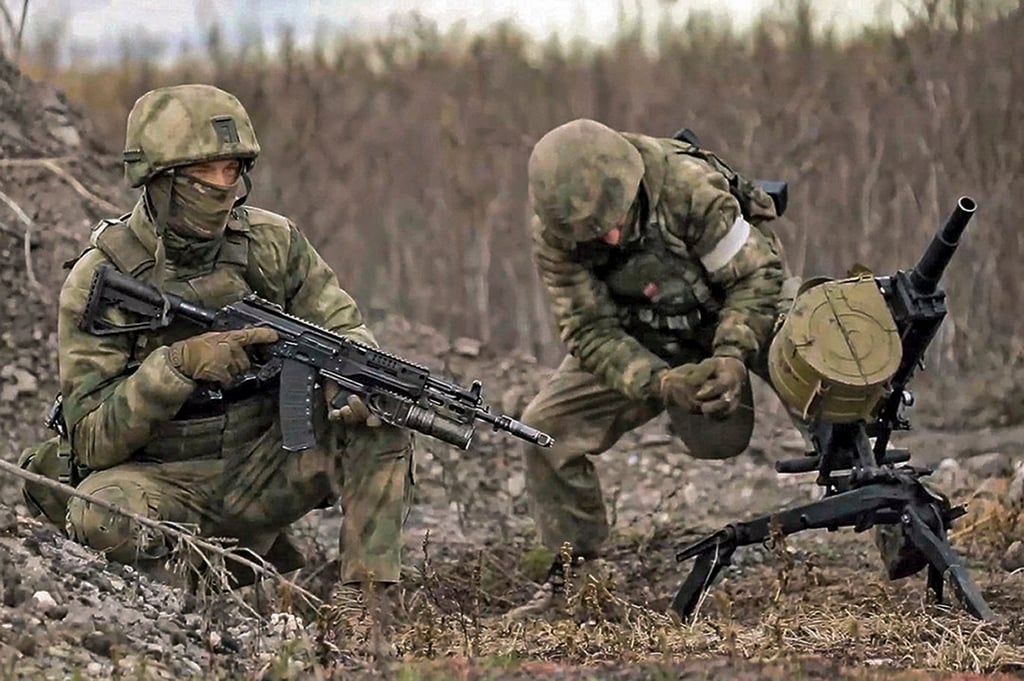 Russian soldiers prepare to fire toward Ukrainian positions in an undisclosed location in Ukraine. Photo: Russian Defence Ministry via AP