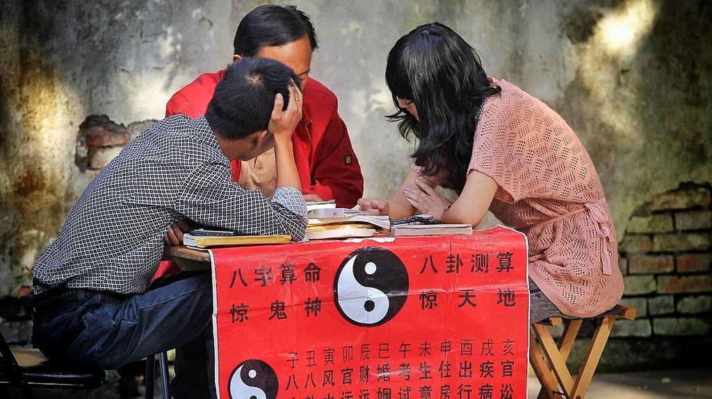 The fortune-teller’s lover laced his cough medicine and his underwear with paraquat. Photo: Baidu