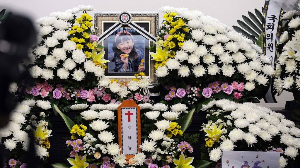 A portrait of Kim Ha-neul is displayed at an altar at a hospital in the central city of Daejeon, two days after she was stabbed to death by her teacher. Photo: dpa