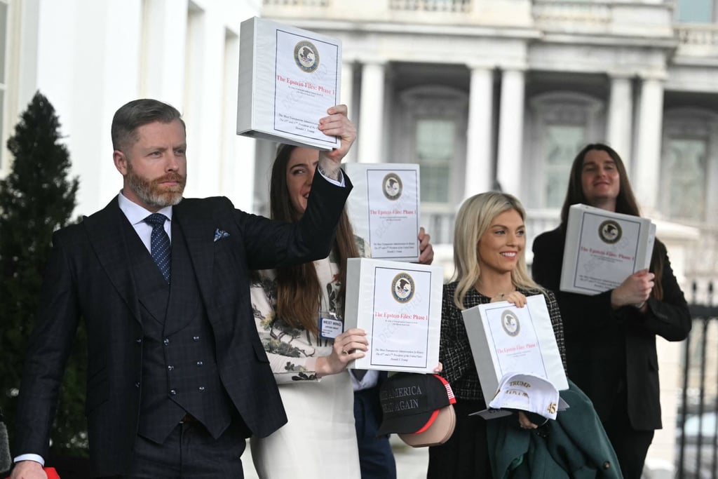 The documents were first given to political commentators at the White House. Photo: AFP