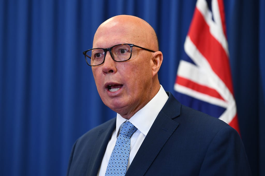 Opposition Liberal Party leader Peter Dutton accused the government of outsourcing maritime surveillance “to a Virgin airline pilot”. Photo: AAP/dpa