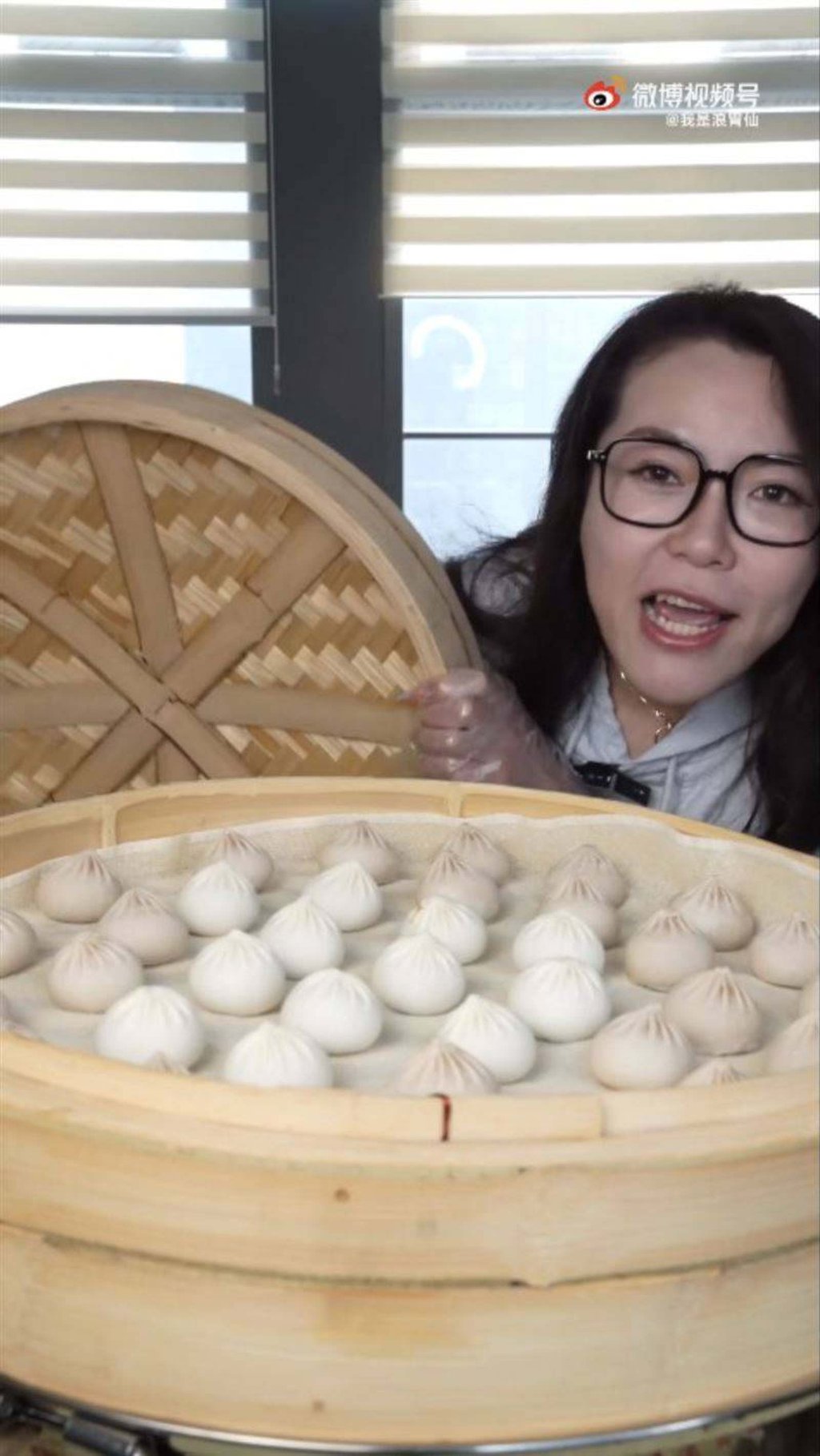 Langweixian, whose real name is Li Hangze, made her debut in 2018 and gained notoriety for her remarkable appetite. Photo: Weibo
