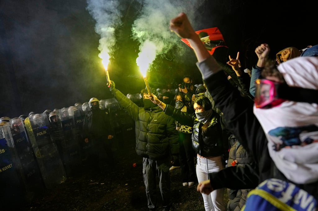 Protesters and anti riot police in Istanbul on Monday. Photo: AFP