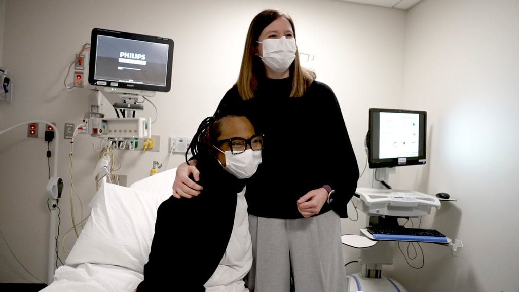Pig kidney transplant recipient Towana Looney sits with transplant surgeon Jayme Locke at NYU Langone Health in New York in December 2024. Photo: AP
