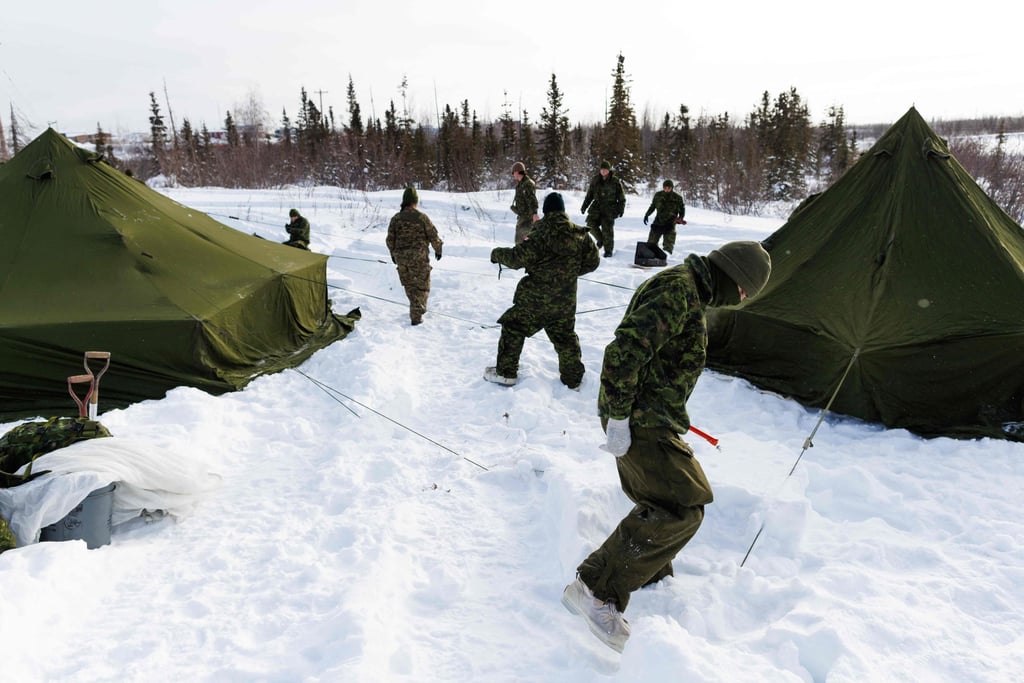 Canadian soldiers set up camp during Operation Nanook in Inuvik, Northwest Territories, Canada, on March 2. Photo； AFP