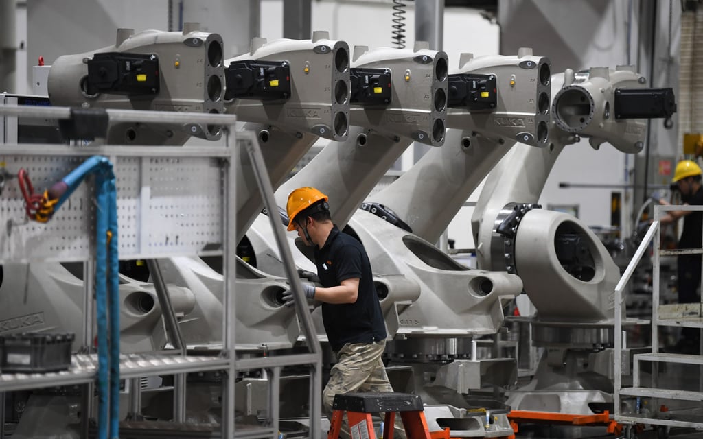 A production line of industrial robots seen at the Midea-Kuka Intelligent Manufacturing Science and Technology Park in Foshan on March 25. Photo: Xinhua
