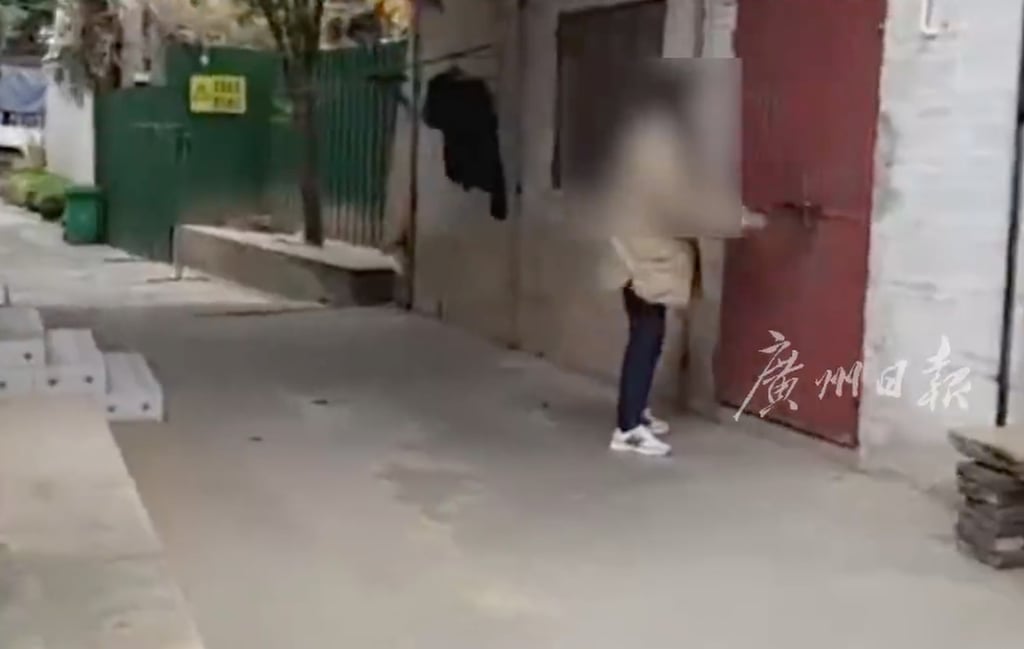 The elderly man’s furious daughter does not have a key to his front door and has forced her way into his house multiple times. Photo: Weibo