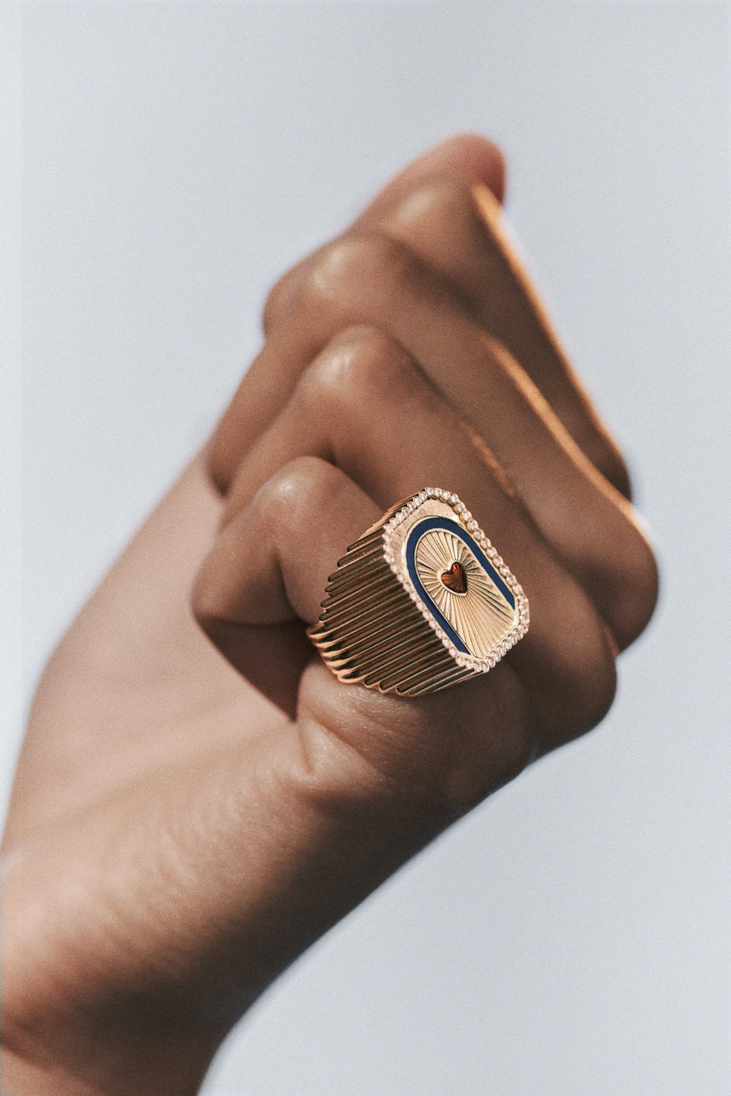 Marie Lichtenberg Heart Mini Scap 18k gold ring with diamonds. Photo: Handout